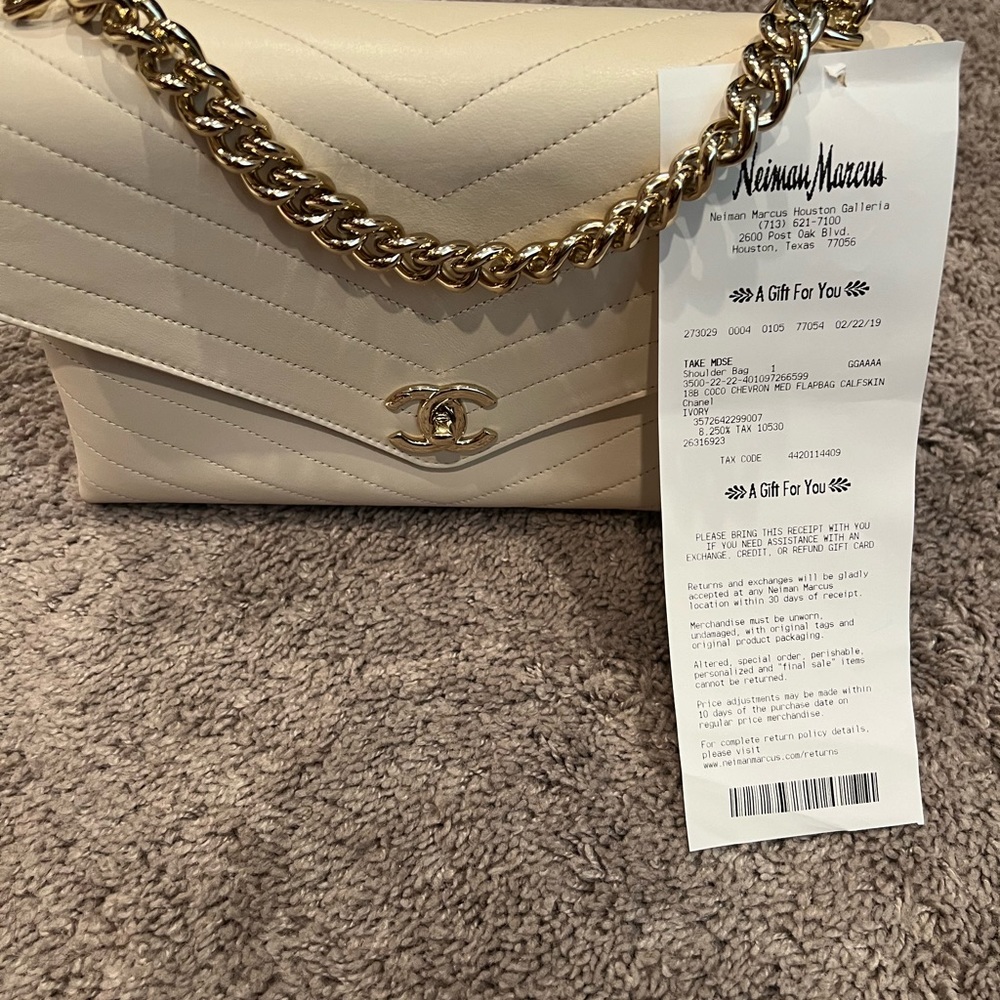 Chanel Chevron Medium Flapbag Calfskin in Ivory